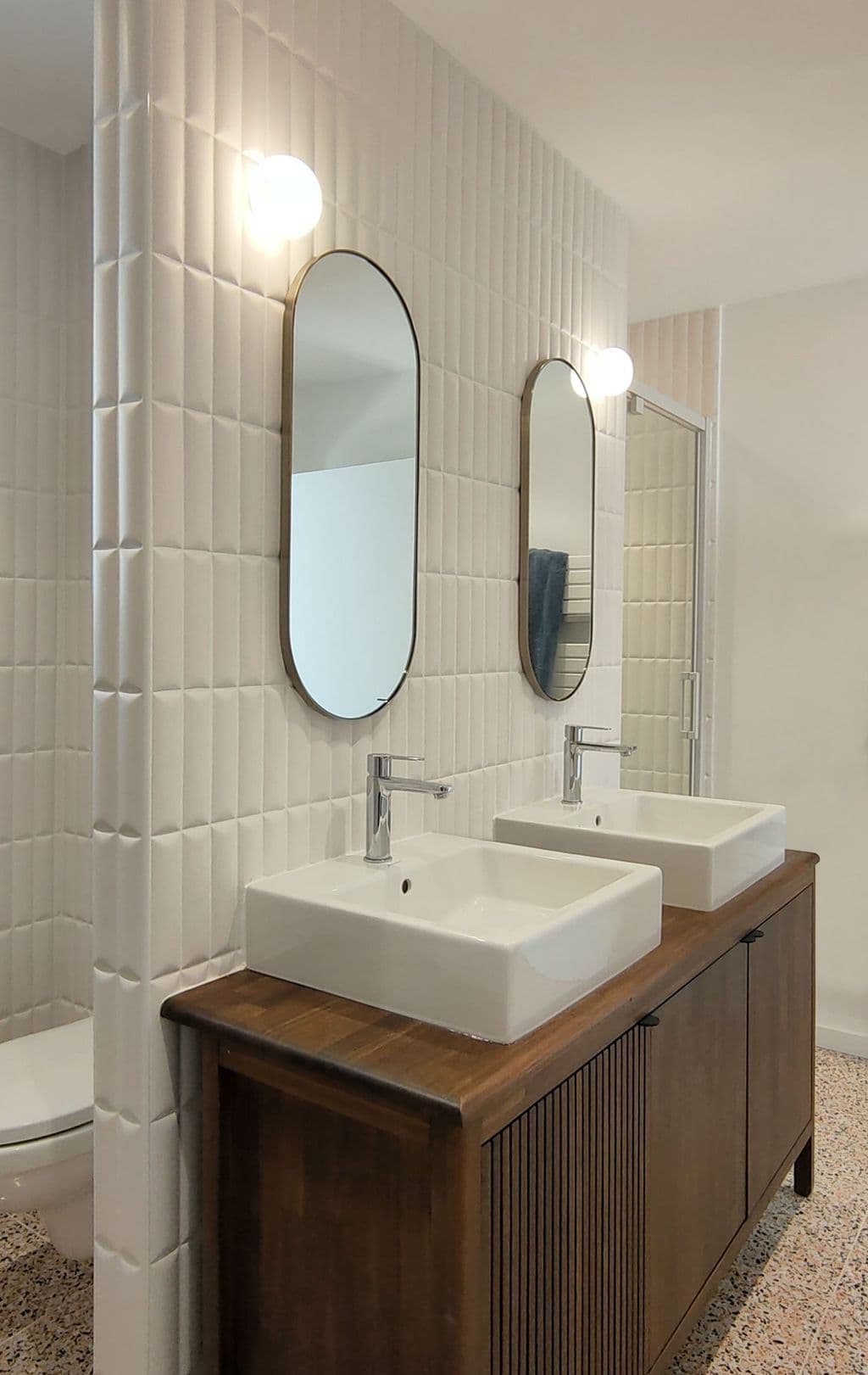 renovation extension aubagne meuble double vasque sol terrazzo.jpg